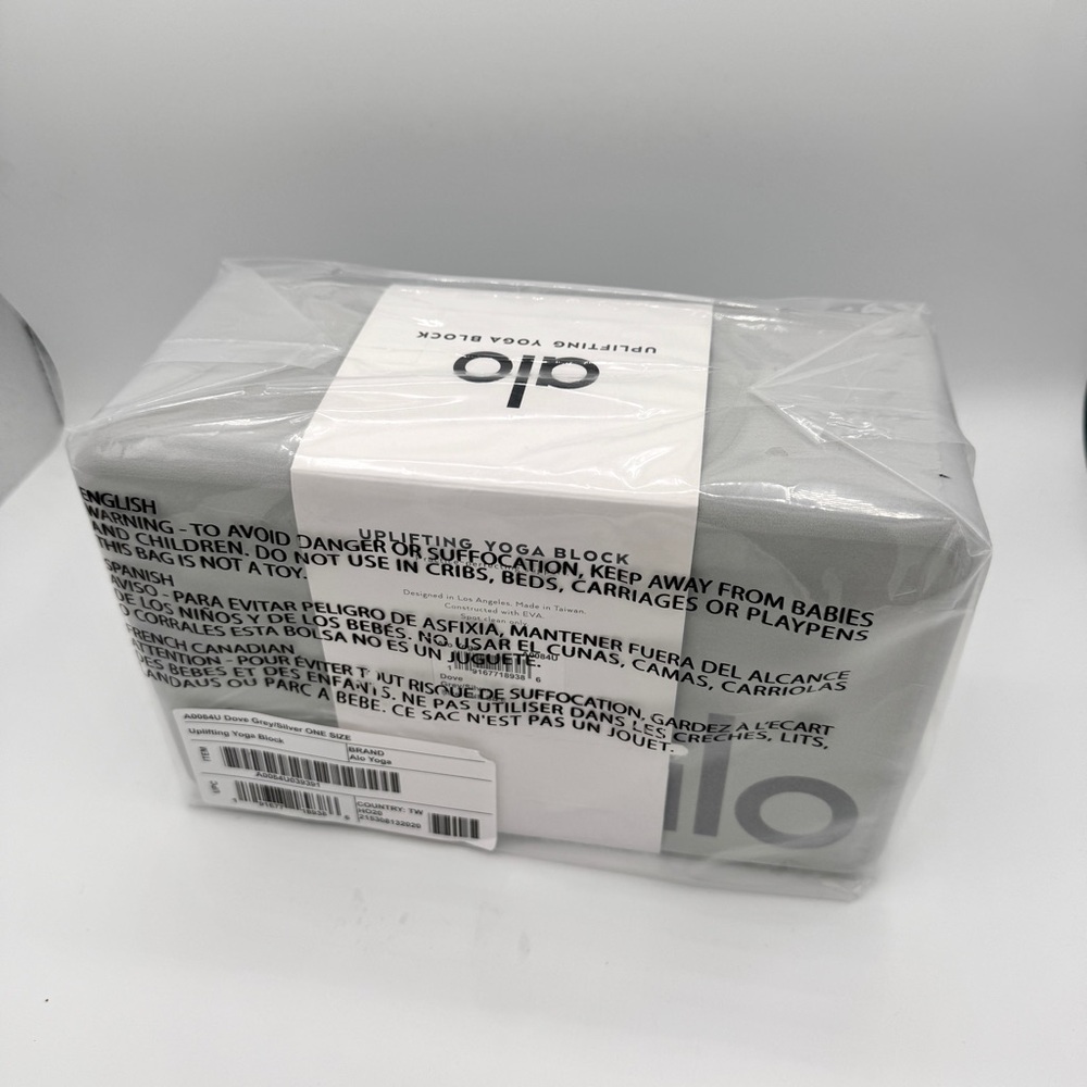 NWT ALO Yoga Uplifting Yoga Block in Dove Grey brand new - Picture 5 of 9